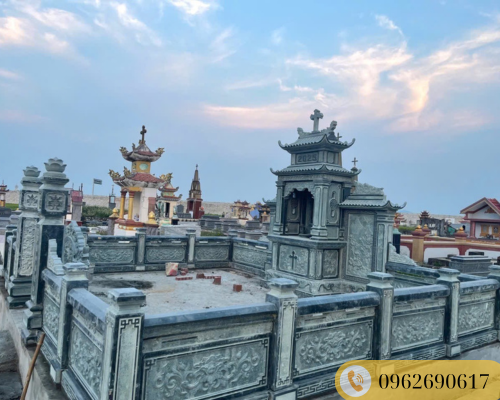 Khu lăng mộ đá 18